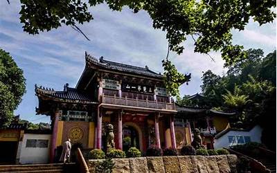 弘化禅寺(东方琉璃宝塔在千年古寺湖北弘化禅寺奠基)