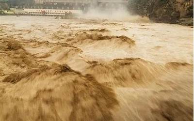 梦见洪水淹没道路(梦见洪水淹没道路有什么预兆)