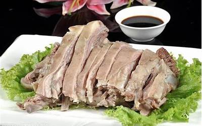 梦见吃羊肉(梦见吃羊肉什么预兆)