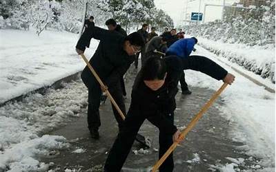 梦见扫雪(梦到扫雪预示着什么)